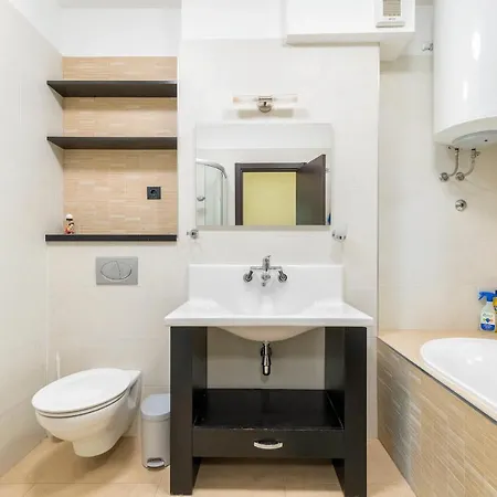 Top Class Seaview Apartment ˝Ornela˝ Split