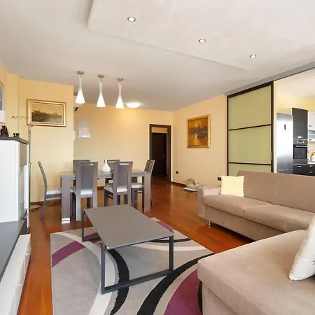 Top Class Seaview Apartment ˝Ornela˝ Split