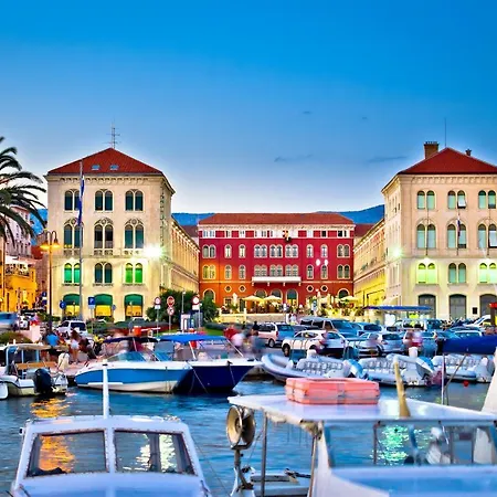 Top Class Seaview Apartment ˝Ornela˝ * Split
