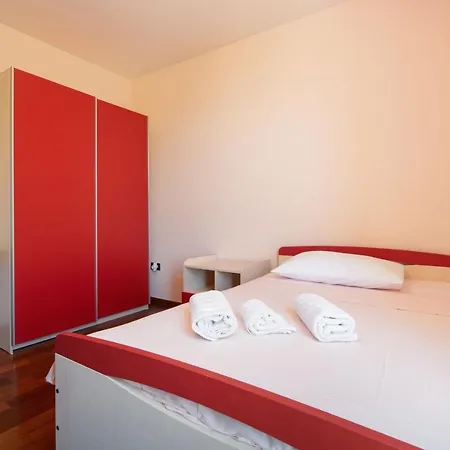 Top Class Seaview Apartment ˝Ornela˝ Daire