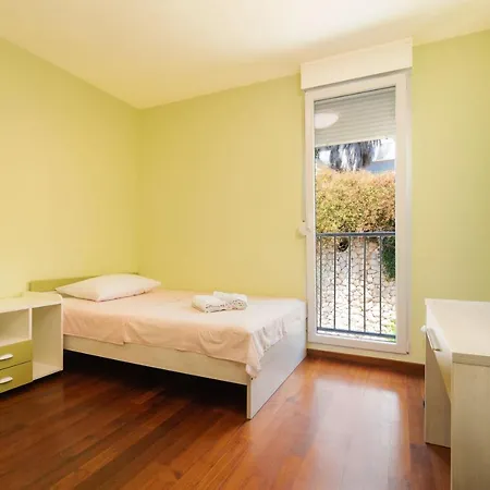 Top Class Seaview Apartment ˝Ornela˝ Daire